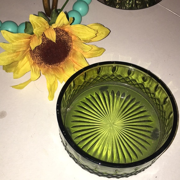 Vintage Indian Green Glass Princess Cut - Picture 1 of 2